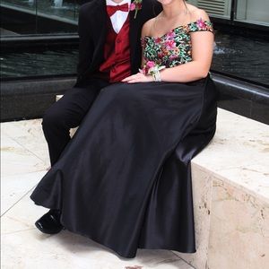 Black Dress for Prom Corsage